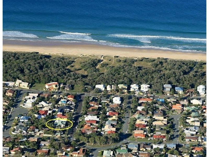 11 Kambora Street, Warana QLD 4575