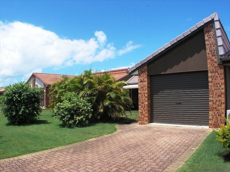 96/8 Melody Court, Warana QLD 4575