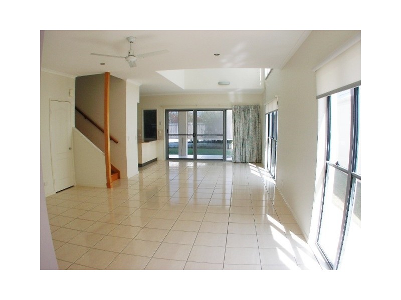 10 Zante Lane, Kawana Island QLD 4575