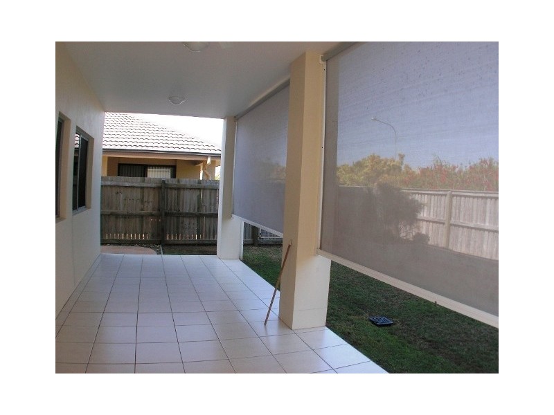 10 Zante Lane, Kawana Island QLD 4575