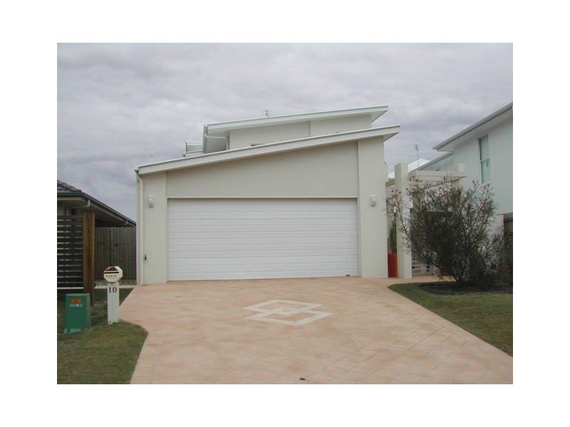 10 Zante Lane, Kawana Island QLD 4575