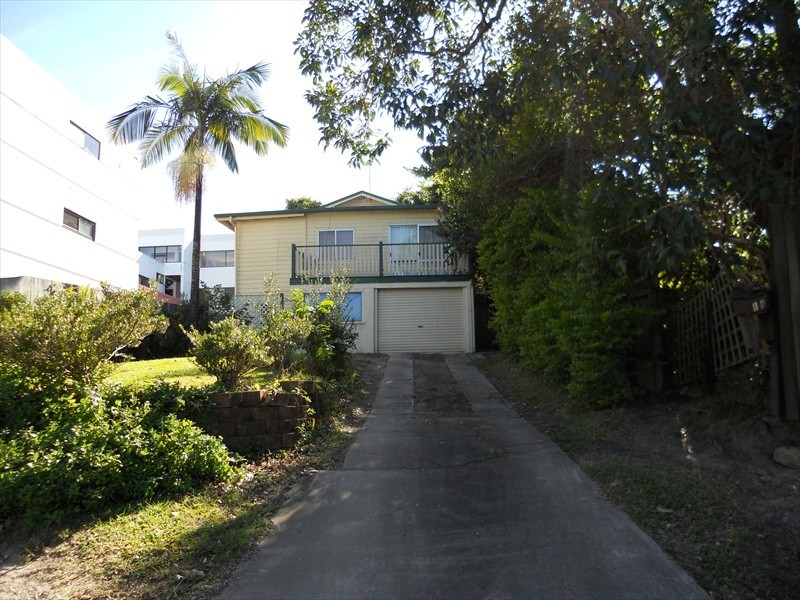 16  Marjorie Street, Mooloolaba QLD 4557