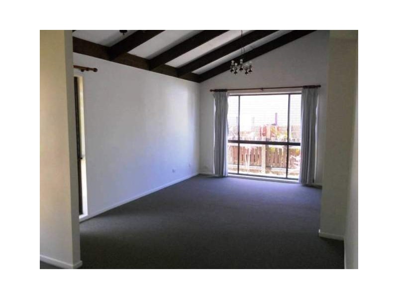 24 Saleng Crescent, Warana QLD 4575