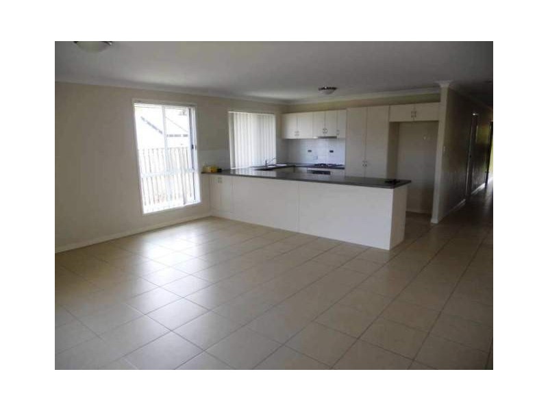 30 Presentation Boulevard, Nambour QLD 4560