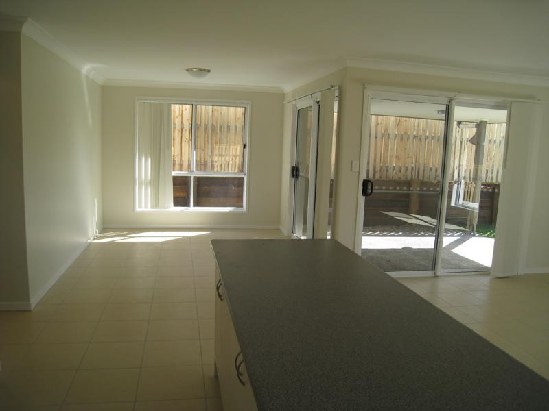 30 Presentation Boulevard, Nambour QLD 4560