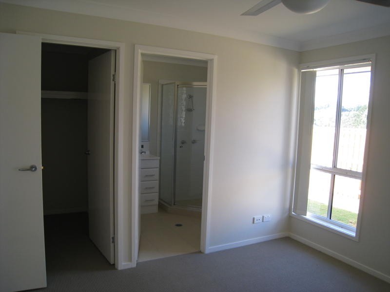 30 Presentation Boulevard, Nambour QLD 4560