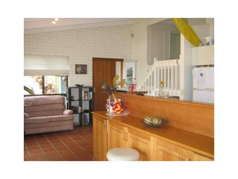 35 Yakola Parade, Alexandra Headland QLD 4572