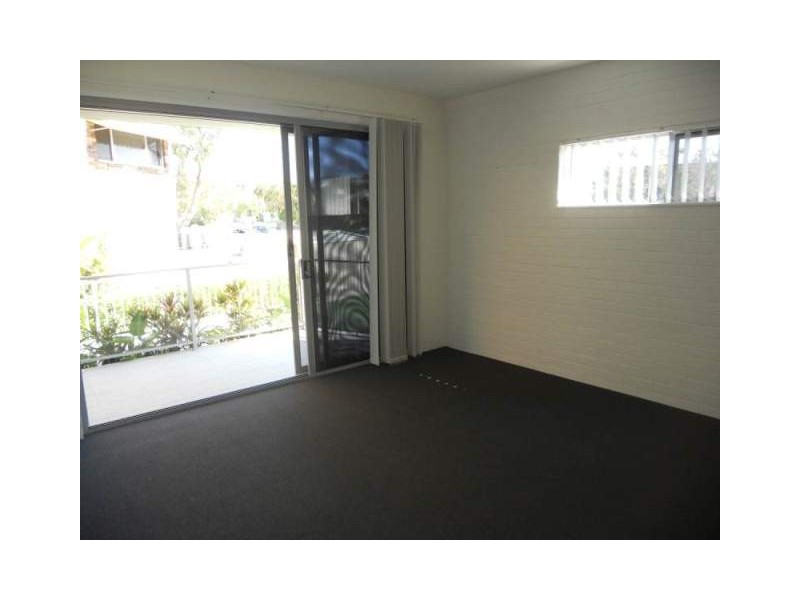 2/244 Alexandra Parade, Alexandra Headland QLD 4572