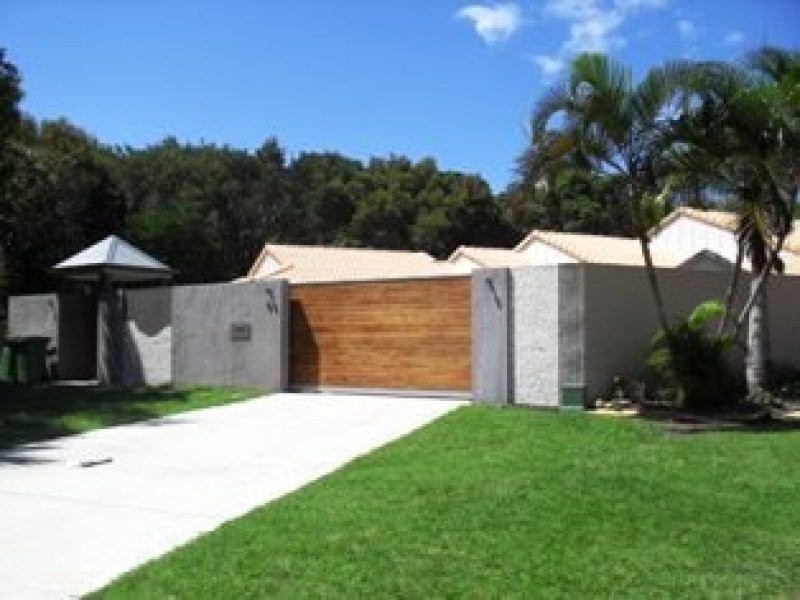 8 White Dove Court, Wurtulla QLD 4575