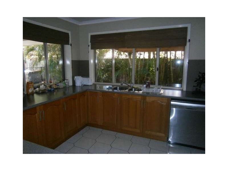 8 White Dove Court, Wurtulla QLD 4575