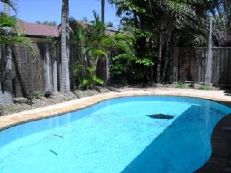 8 White Dove Court, Wurtulla QLD 4575