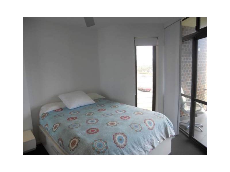 11/4 Juan Street, Alexandra Headland QLD 4572