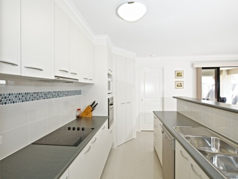 10 Mulgani Street, Warana QLD 4575