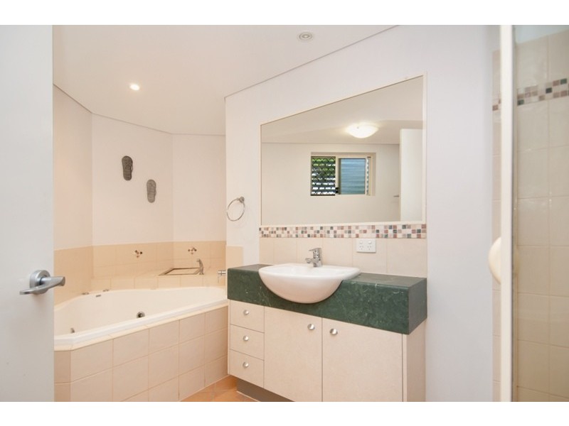 Unit 2  ‘Riva’ 100 River Esp, Mooloolaba QLD 4557