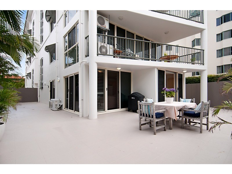 Unit 2  ‘Riva’ 100 River Esp, Mooloolaba QLD 4557