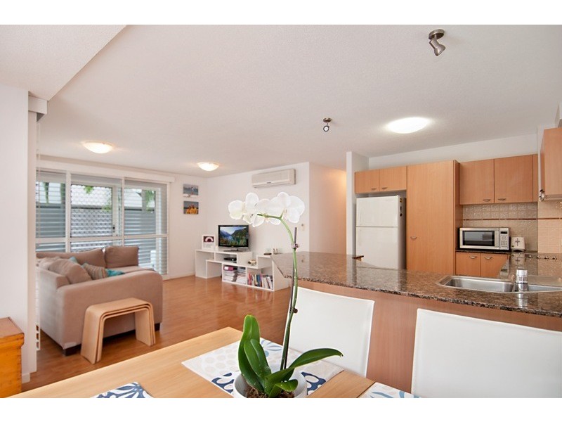Unit 2  ‘Riva’ 100 River Esp, Mooloolaba QLD 4557