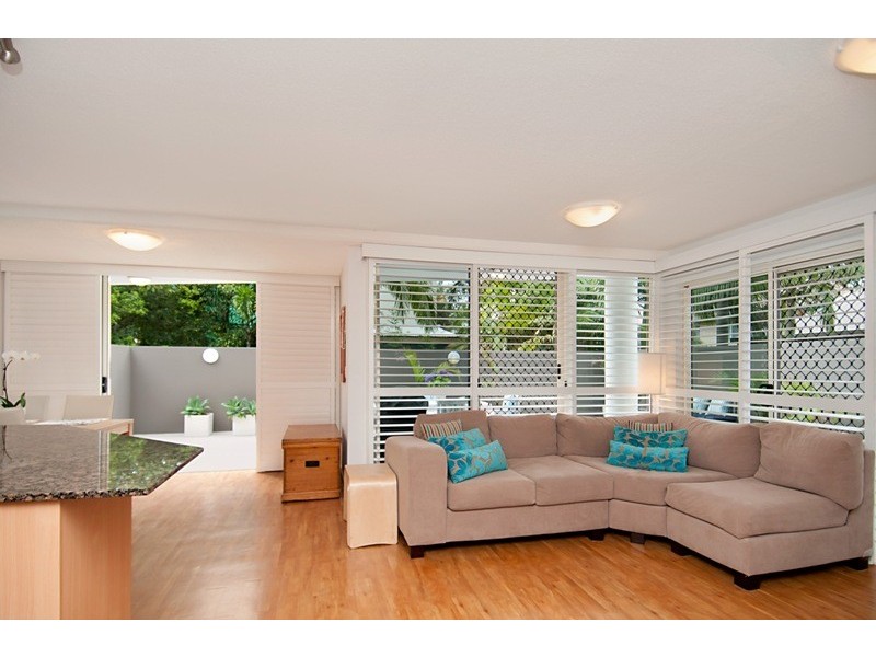 Unit 2  ‘Riva’ 100 River Esp, Mooloolaba QLD 4557