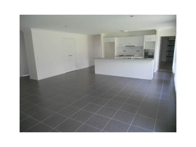 28 Anticipation Close, Nambour QLD 4560
