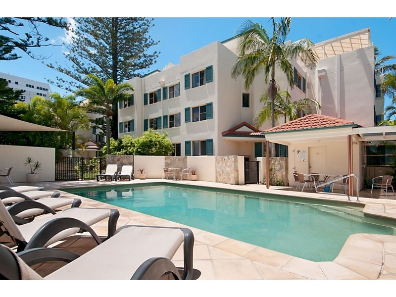 Unit 18 / 70-74 Parkyn Pde, Mooloolaba QLD 4557