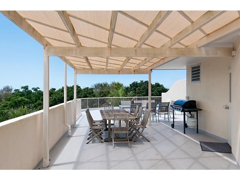 Unit 18 / 70-74 Parkyn Pde, Mooloolaba QLD 4557