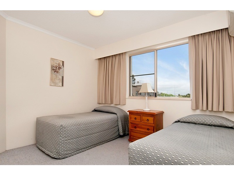 Unit 18 / 70-74 Parkyn Pde, Mooloolaba QLD 4557