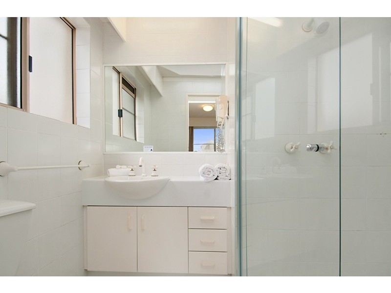 Unit 18 / 70-74 Parkyn Pde, Mooloolaba QLD 4557