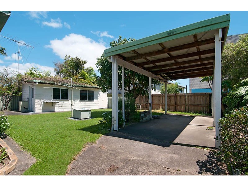 20 Amarina Avenue, Mooloolaba QLD 4557