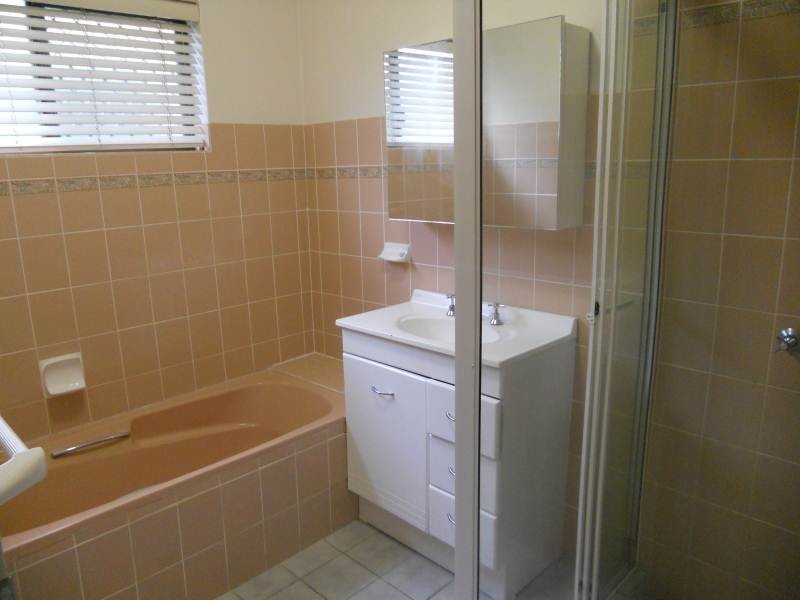 24 Kawana Street, Alexandra Headland QLD 4572