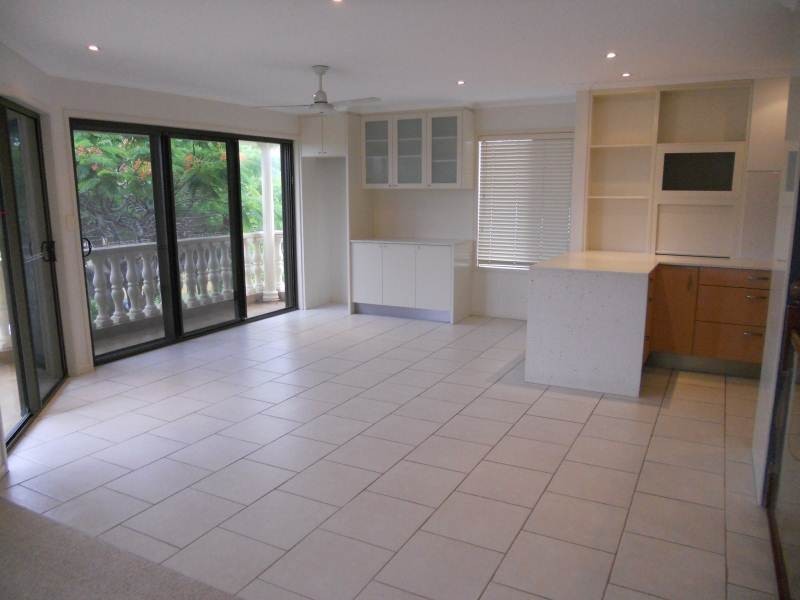 24 Kawana Street, Alexandra Headland QLD 4572