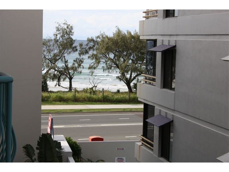 UNIT 27 ‘GRAND PALAIS’ 188 ALEXANDRA PARADE, Alexandra Headland QLD 4572