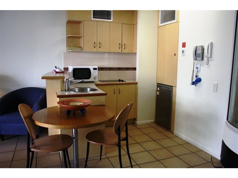 UNIT 27 ‘GRAND PALAIS’ 188 ALEXANDRA PARADE, Alexandra Headland QLD 4572