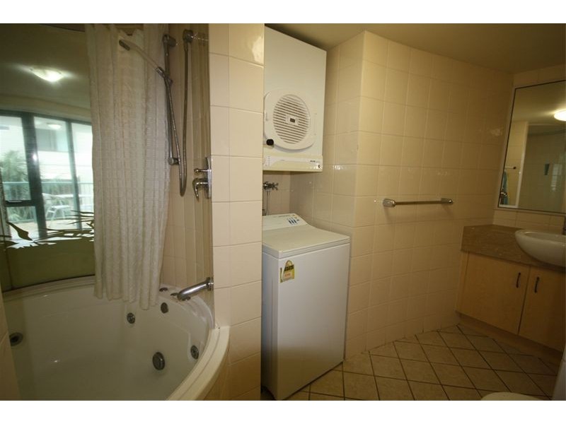 UNIT 27 ‘GRAND PALAIS’ 188 ALEXANDRA PARADE, Alexandra Headland QLD 4572