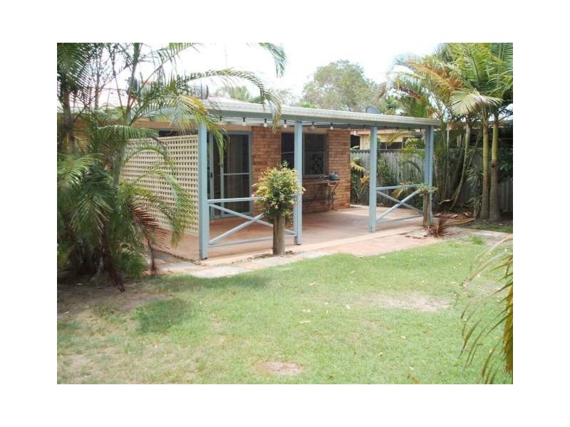 39 Saleng Crescent, Warana QLD 4575