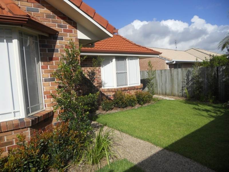 2/84 Parkway Drive, Mooloolaba QLD 4557