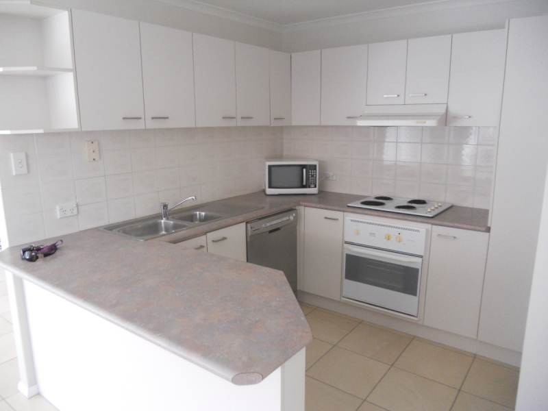 2/84 Parkway Drive, Mooloolaba QLD 4557