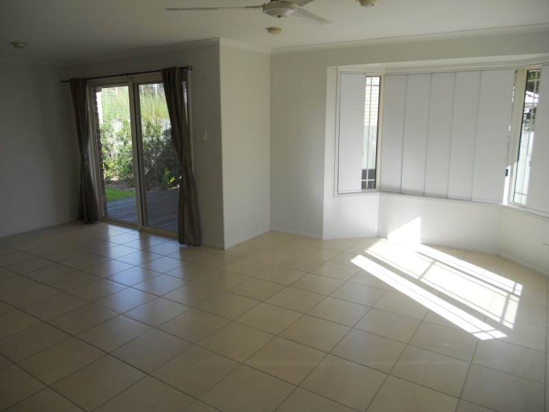 2/84 Parkway Drive, Mooloolaba QLD 4557