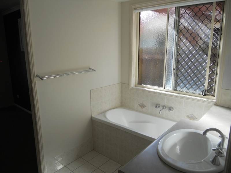 2/84 Parkway Drive, Mooloolaba QLD 4557