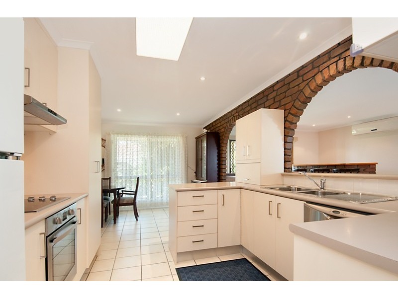 6 Murrindi Street, Minyama QLD 4575