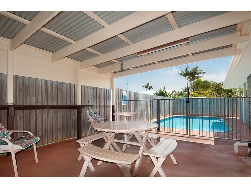 6 Murrindi Street, Minyama QLD 4575