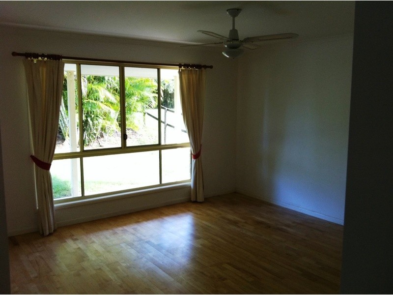4 Wingara Pl, Pomona QLD 4568
