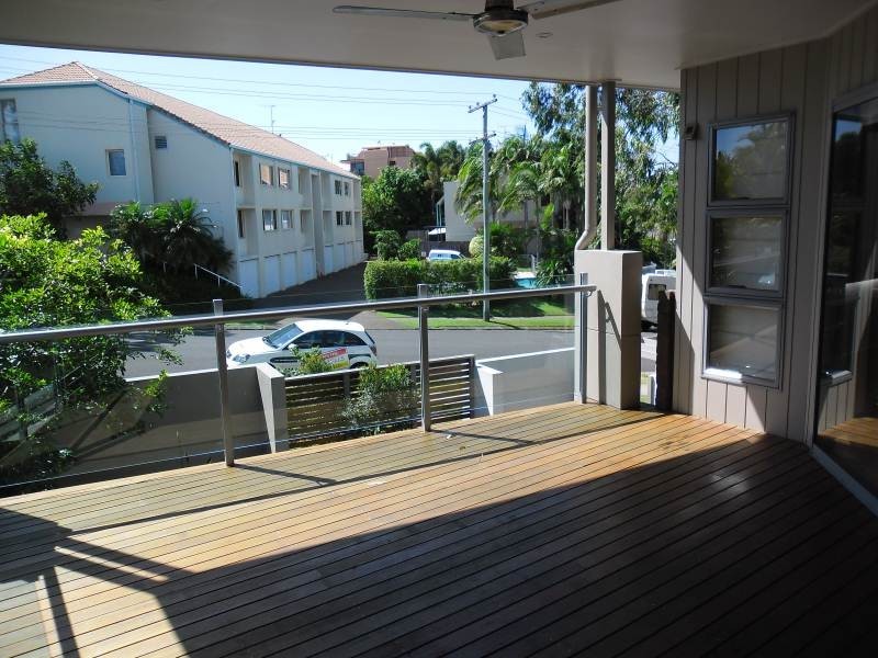 2/2 Kalinda Avenue, Mooloolaba QLD 4557