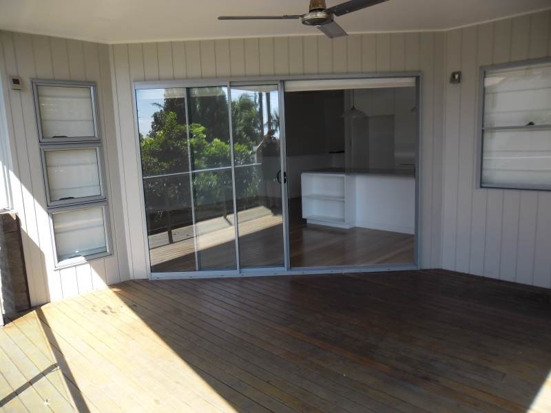 2/2 Kalinda Avenue, Mooloolaba QLD 4557