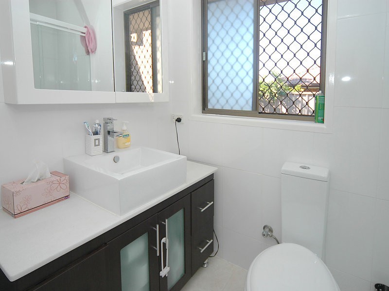 1 Kardinia Street, Minyama QLD 4575