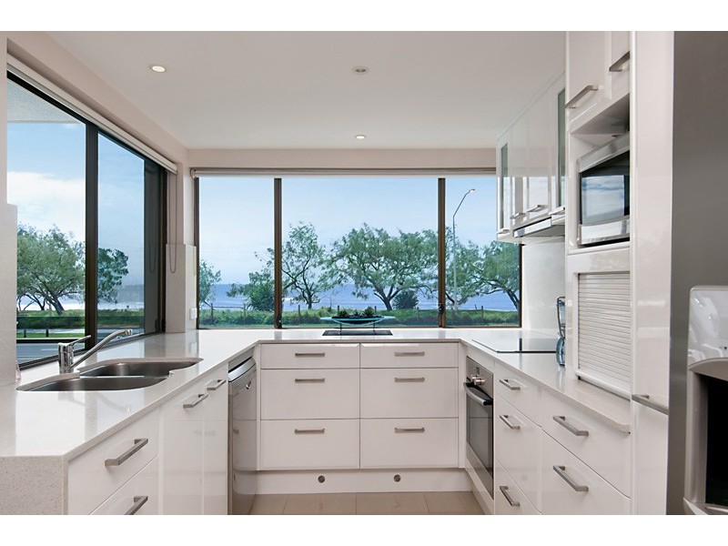 Unit 3 ‘Huntington’ 21 Boolarong Crescent, Alexandra Headland QLD 4572