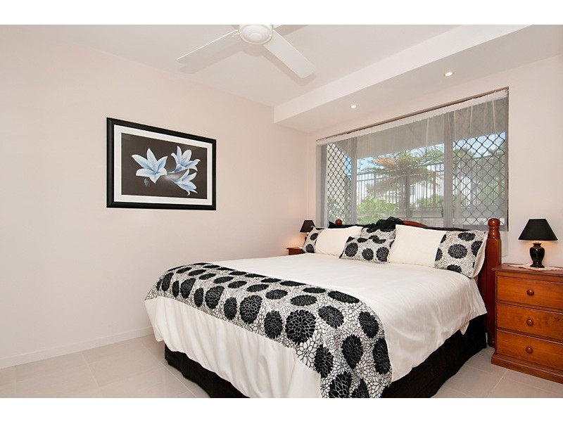 Unit 3 ‘Huntington’ 21 Boolarong Crescent, Alexandra Headland QLD 4572