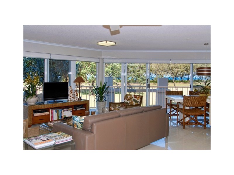 Unit 14 “Surfside on the Beach” 145 Lowanna Drive, Buddina QLD 4575