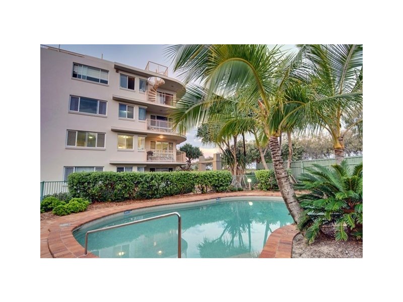 Unit 14 “Surfside on the Beach” 145 Lowanna Drive, Buddina QLD 4575