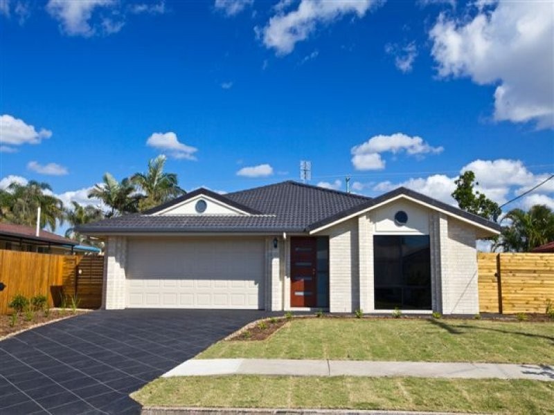 10 Mulgani Street, Warana QLD 4575