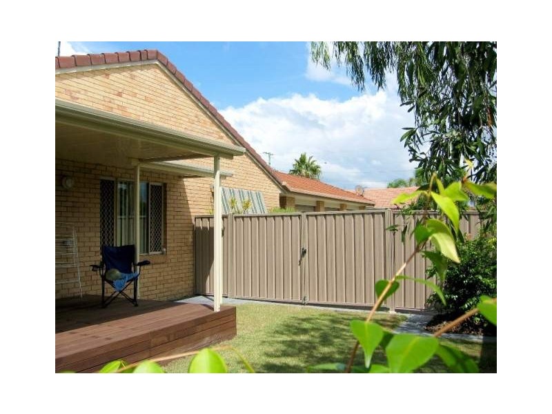 1/107 Goonawarra Drive, Mooloolaba QLD 4557