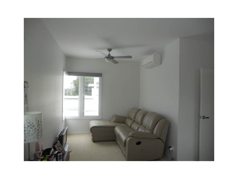 20 Mari Street, Alexandra Headland QLD 4572